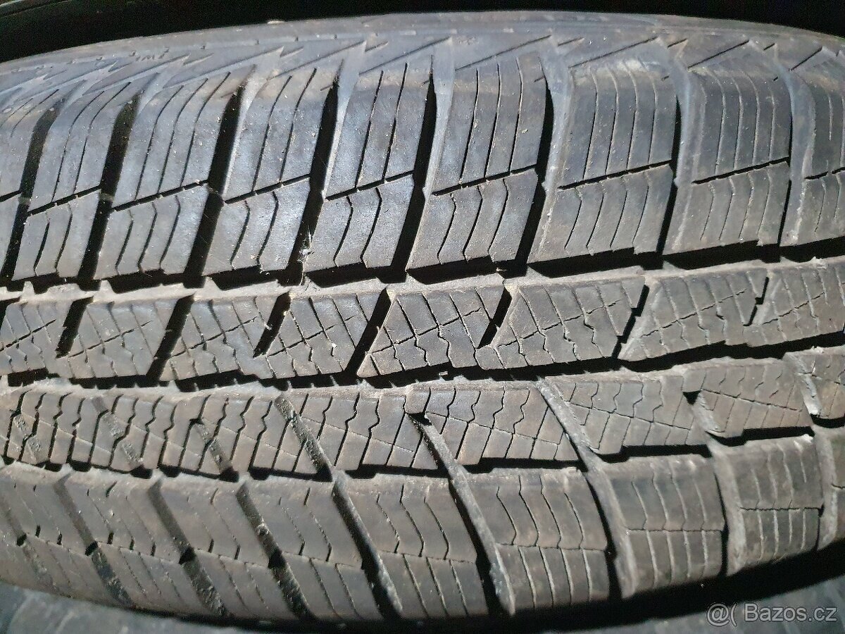 185/65/14 Barum Polaris 5 pěkné zimní pneu 8mm