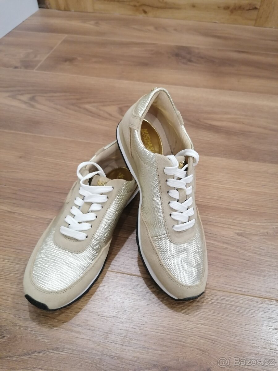 Nové boty Michael Kors