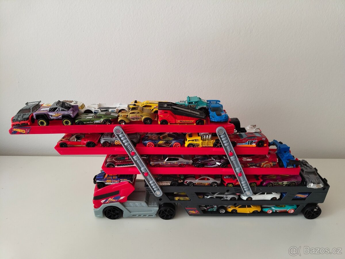 Hot wheels - kamion a auta