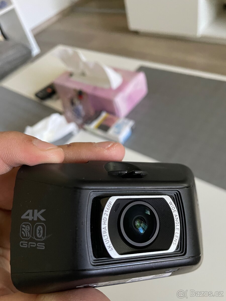 Autokamera Mio MIVUE 886 4K