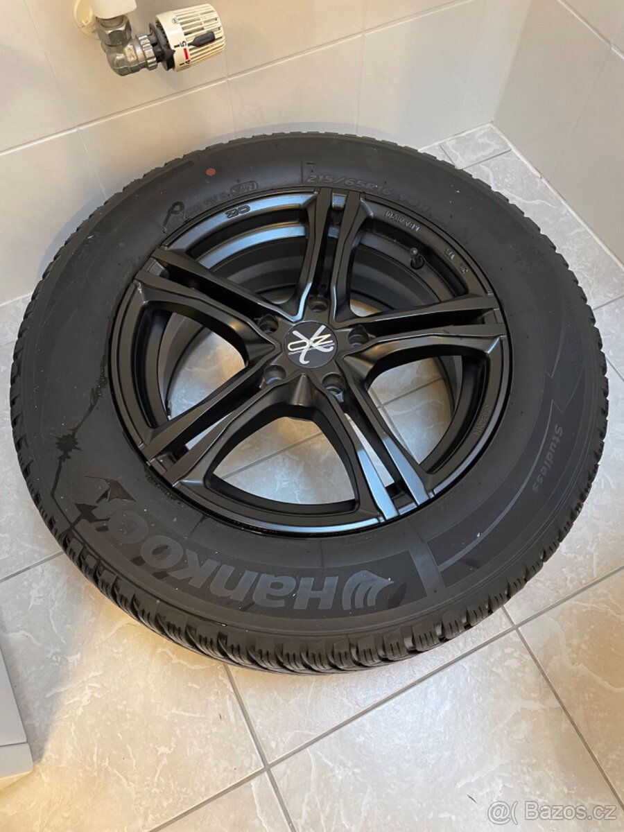 215/65R16 98H