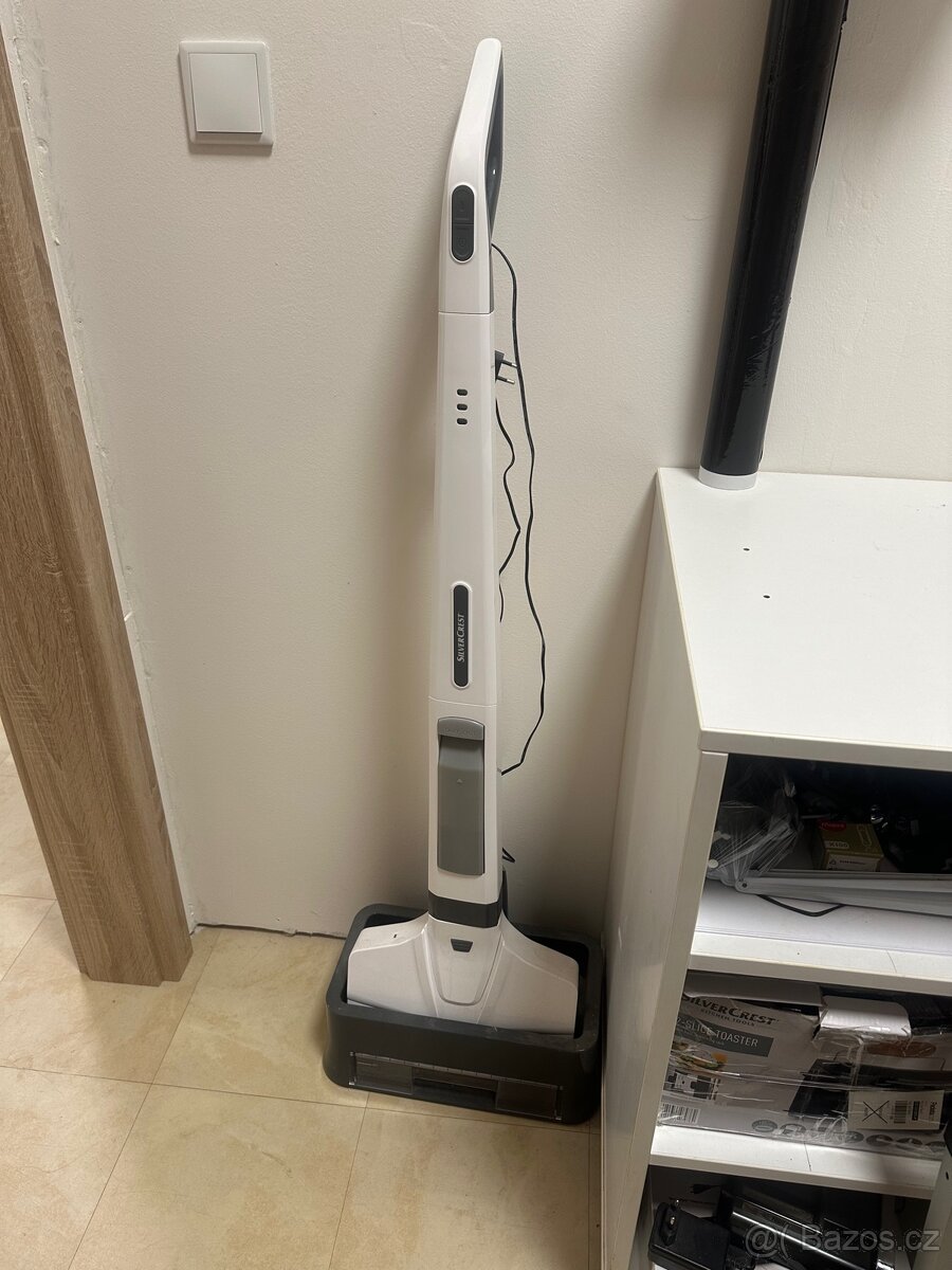 AKU vytírač, mop