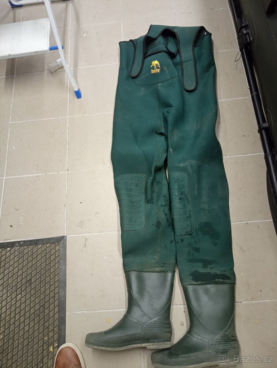 Neoprenové prsačky 44vel