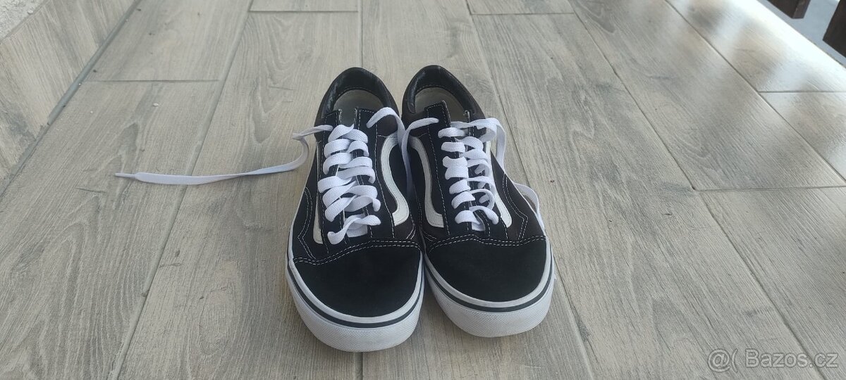 Tenisky Vans "Old Skool" vel 40