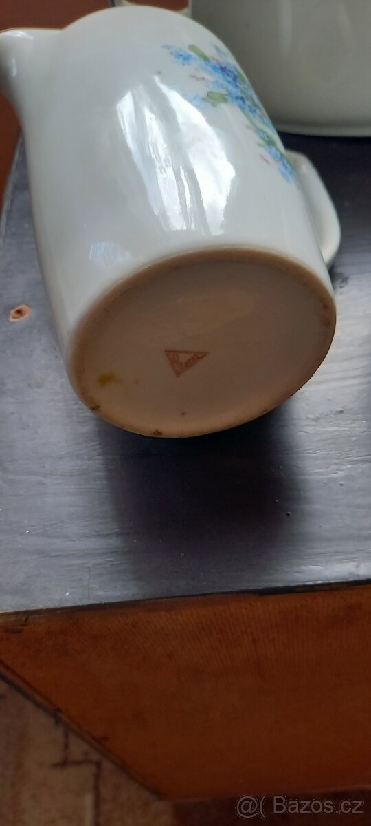 Starý porcelán