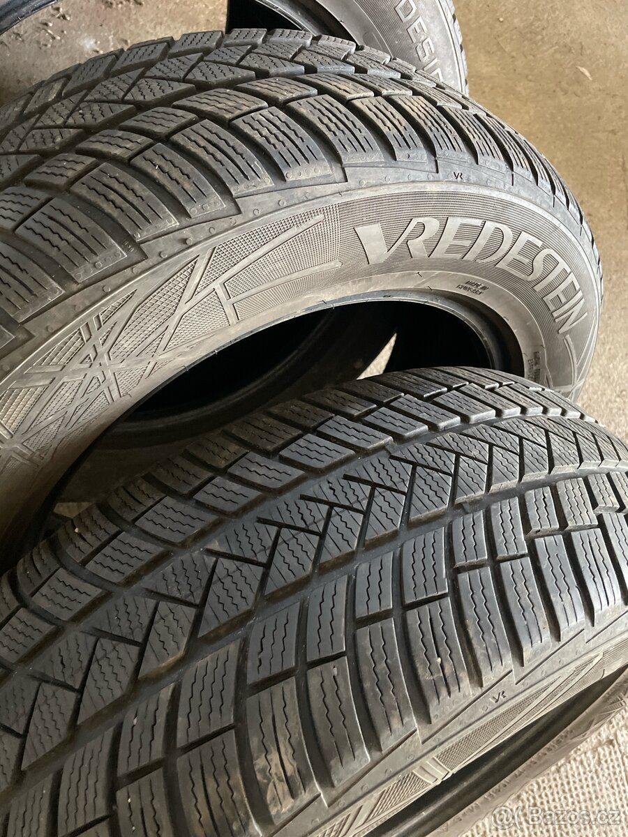 Zimní pneu Vredestein r17