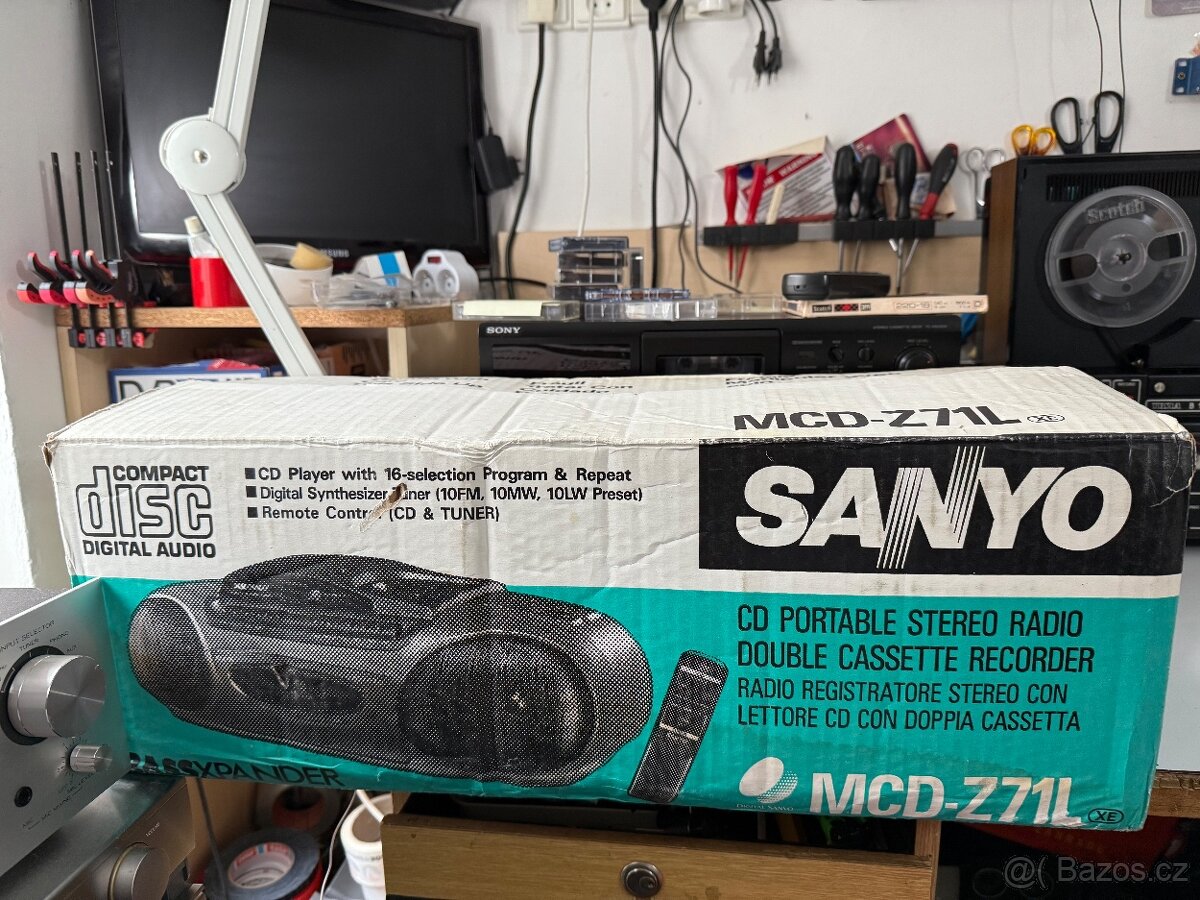 Sanyo MCD-Z71L Bombox