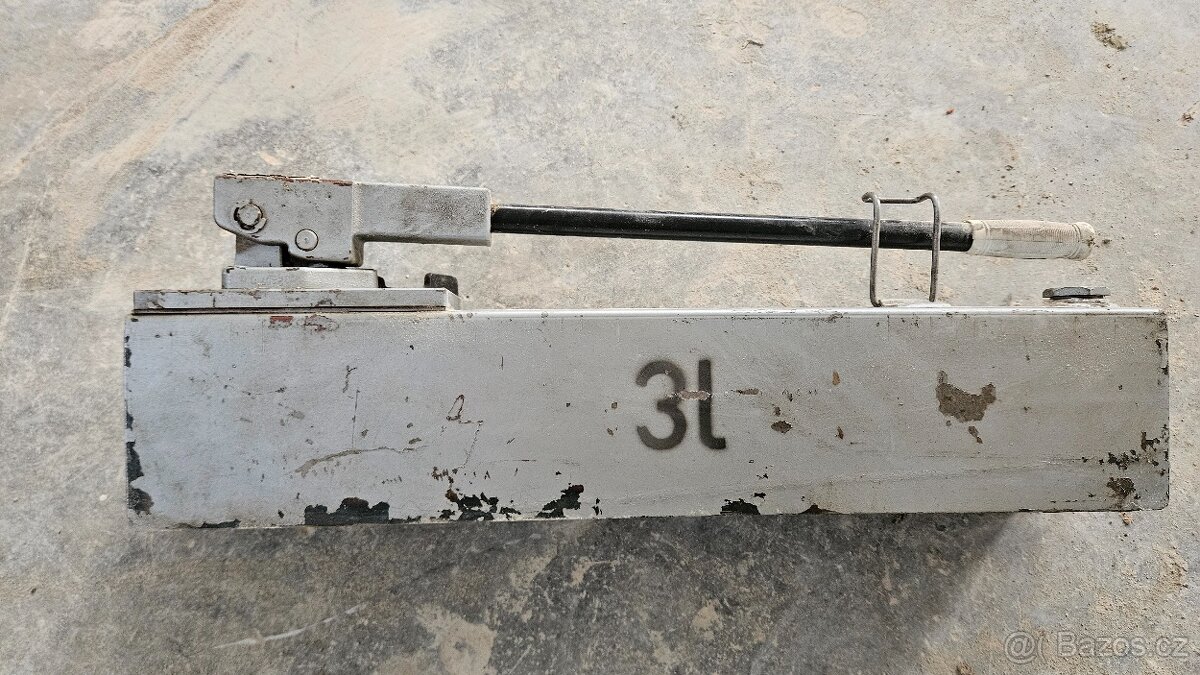 Prodám hydraulickou pumpu Brano