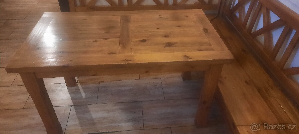 Stul jídelní- masivní restaurace a pod.