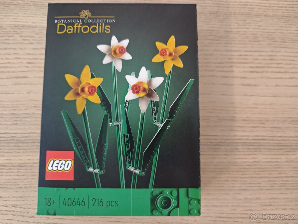 Lego botanical collection 40646 narcis kytka