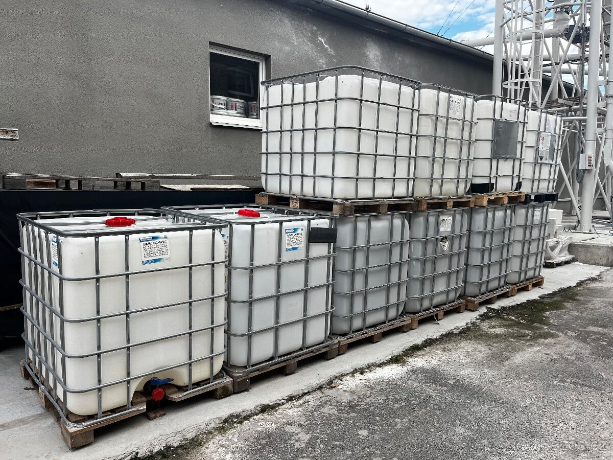 Nádrž na vodu - IBC kontejner , 1000 l nádrž