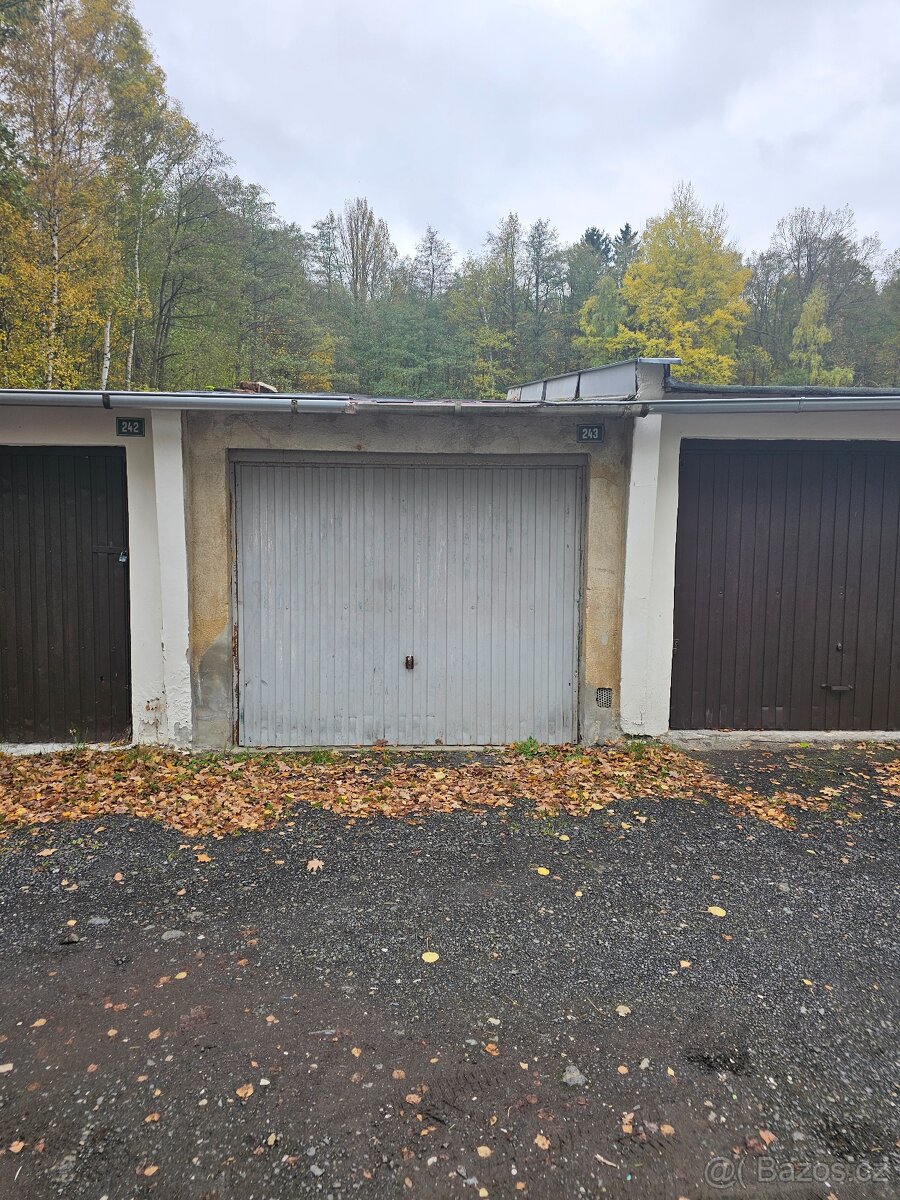 Prodám garáž na Březové u Sokolova