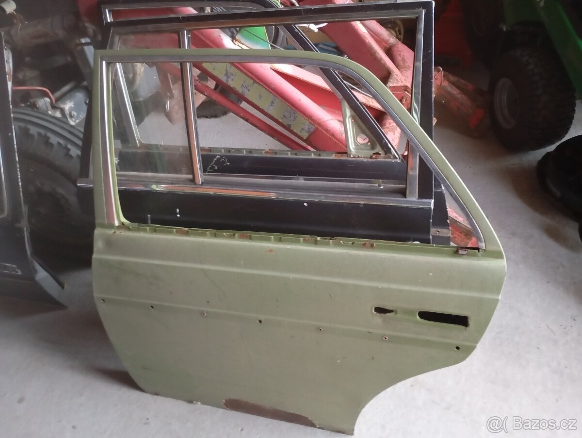 Dveře karoserie na Mercedes Benz W123 Piano,.