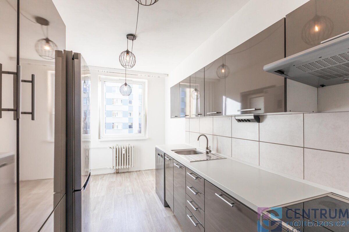 Podnájem nově zrekonstruovaného bytu 4+1, 85 m  Hekrova, Pra