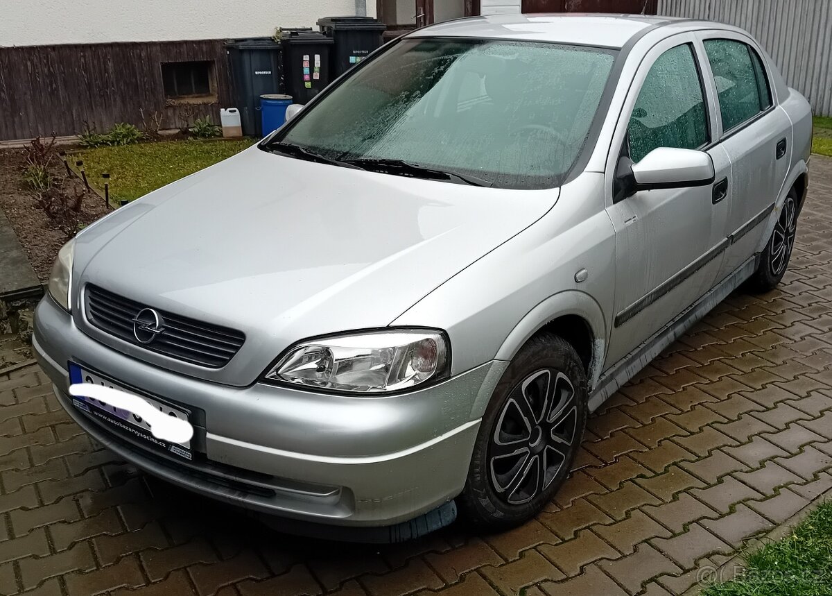 Opel Astra 66KW 1.4 16V rok 2004