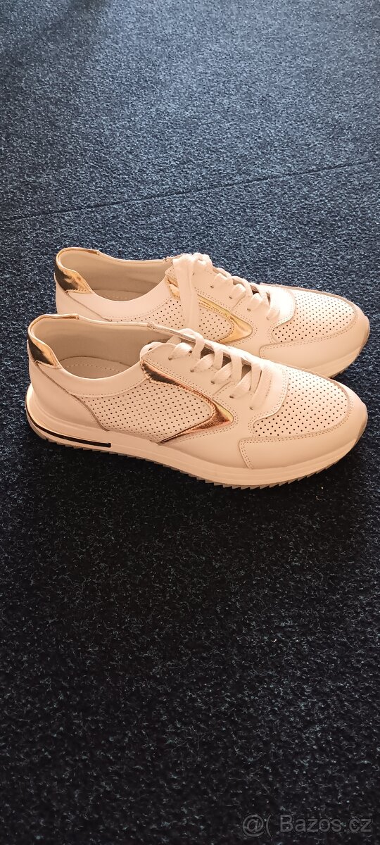 Jednou vzaté tenisky ,vel 41,dámské