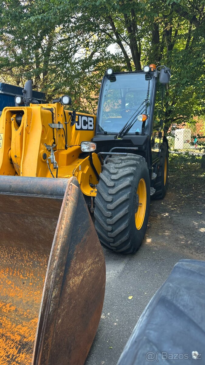 JCB 560-80 AGRI PLUS