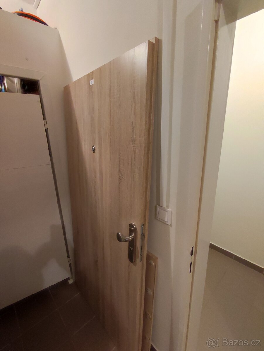 Vchodové protipožární dveře