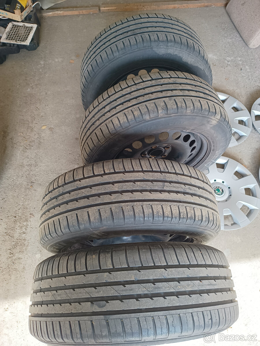 Letní pneu s plechovými disky 5x112