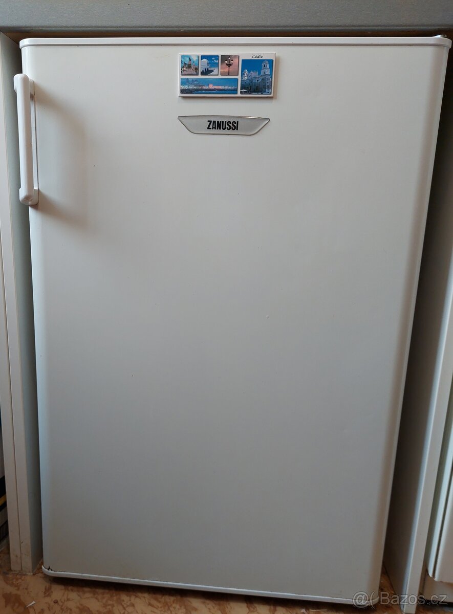 Menší Chladnička s mrazákem ZANUSSI 146L