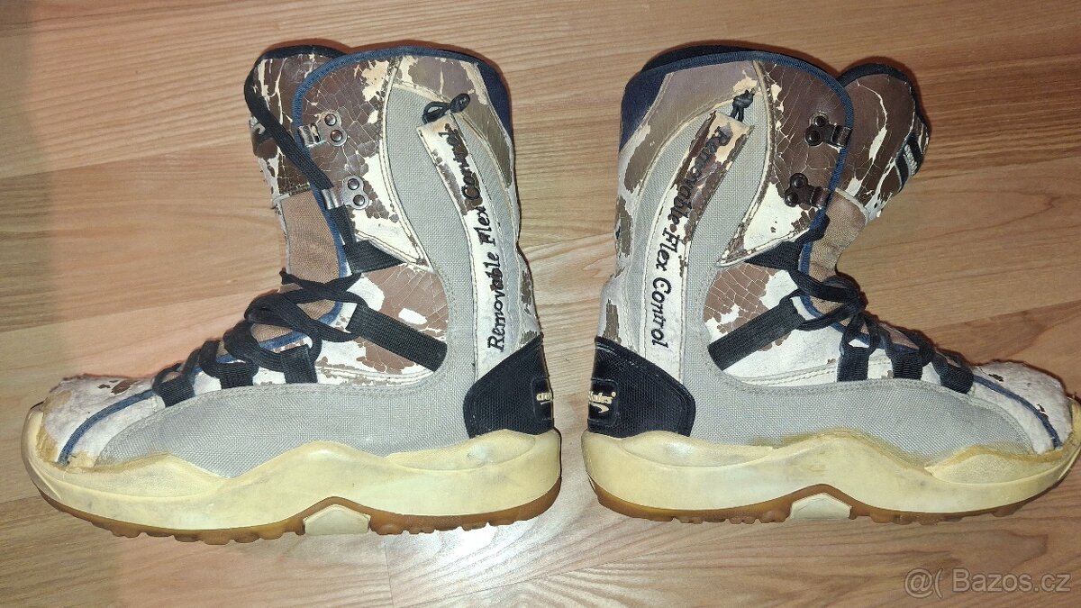 Snowboardové boty 40