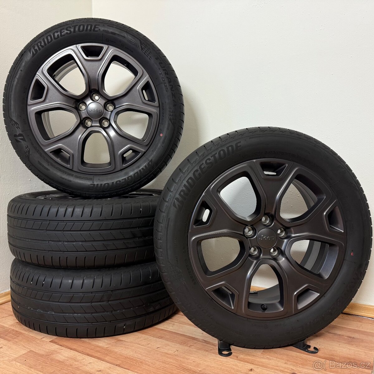 JEEP COMPASS II 5x110 R18 ET40+LETNÍ 225/55R18 5mm