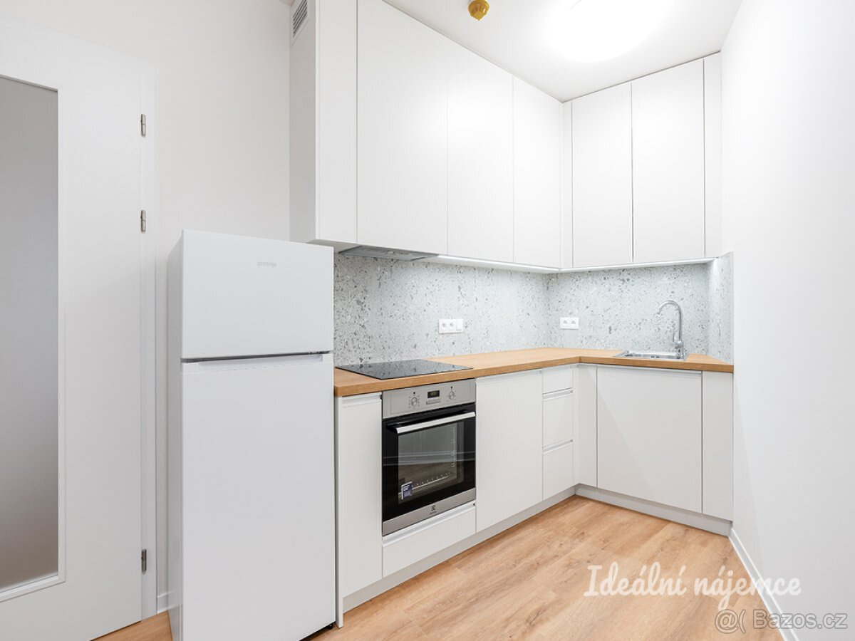 Pronájem bytu 3+kk, Na Větrníku, Břevnov, 28000 Kč/měs, 83 m