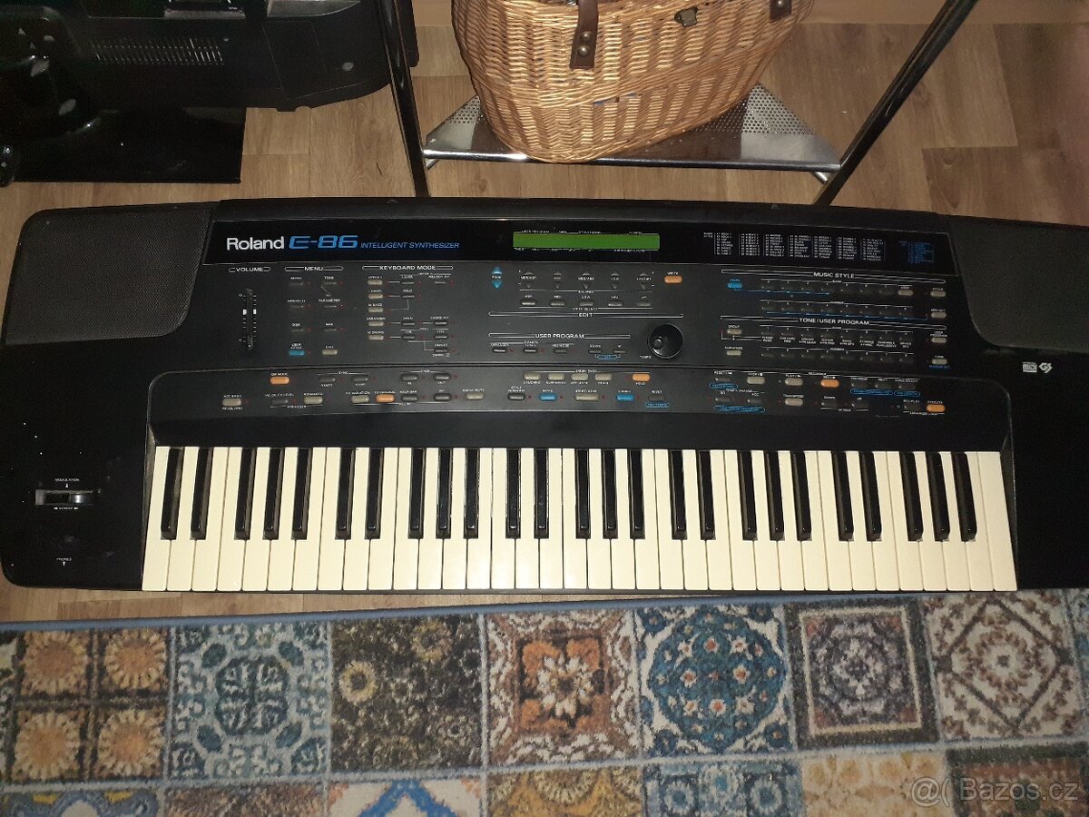 Roland -E 86