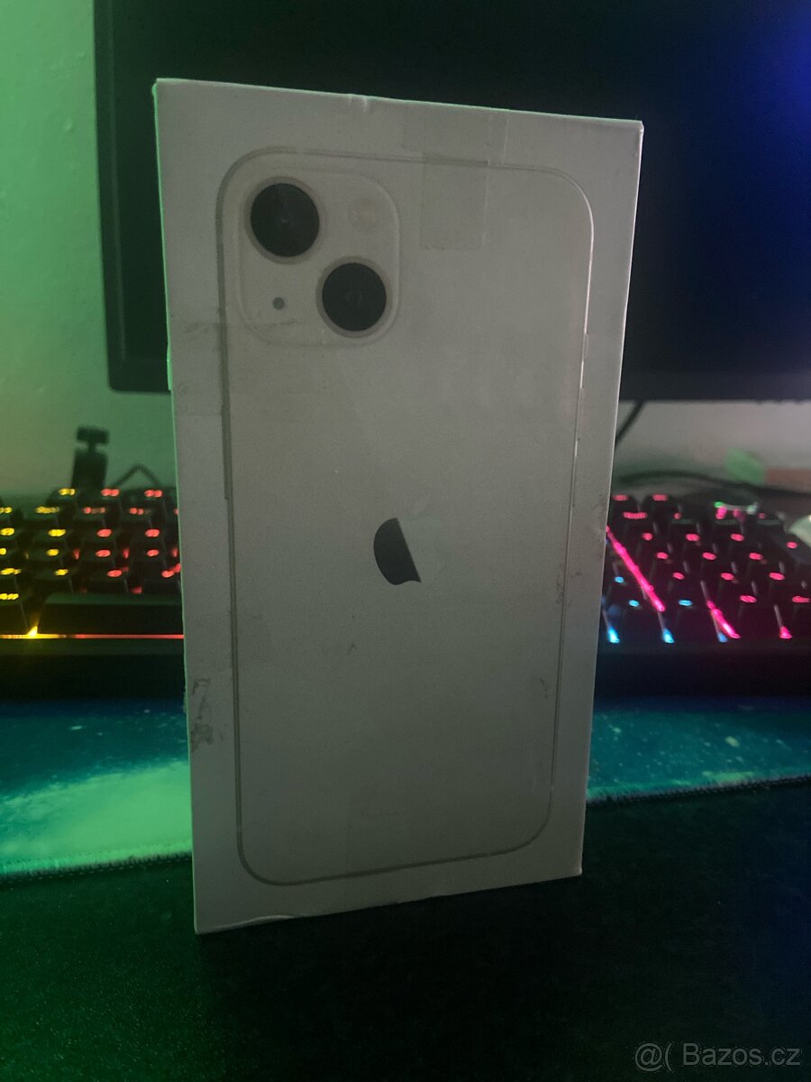 ZABLOKOVANÝ IPhone 13 128gb