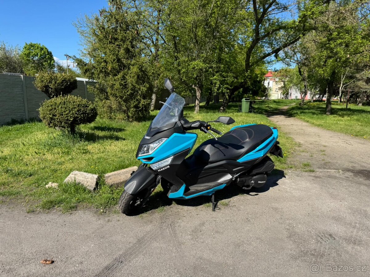Prodám skútr Maxon Optimus 125 (2022) – najeto 5466 km, nová