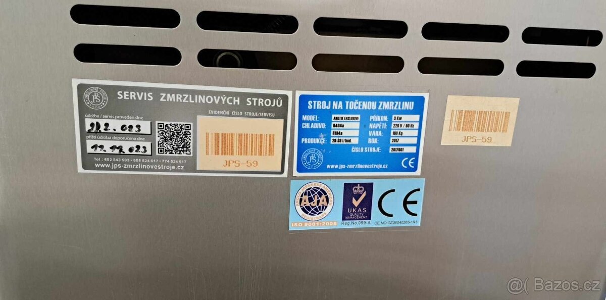 Zmrzlinový stroj s nášlehem stroj na točenou