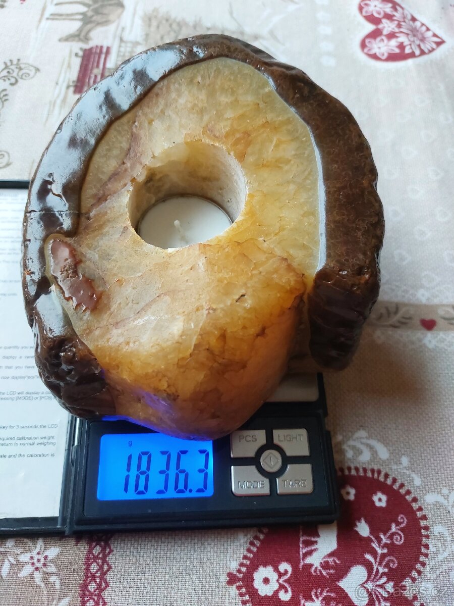 Achát svíce,1836gr.