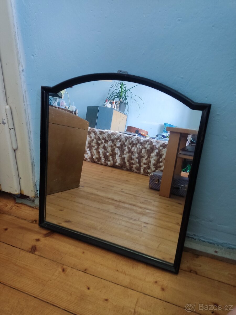Retro zrcadlo