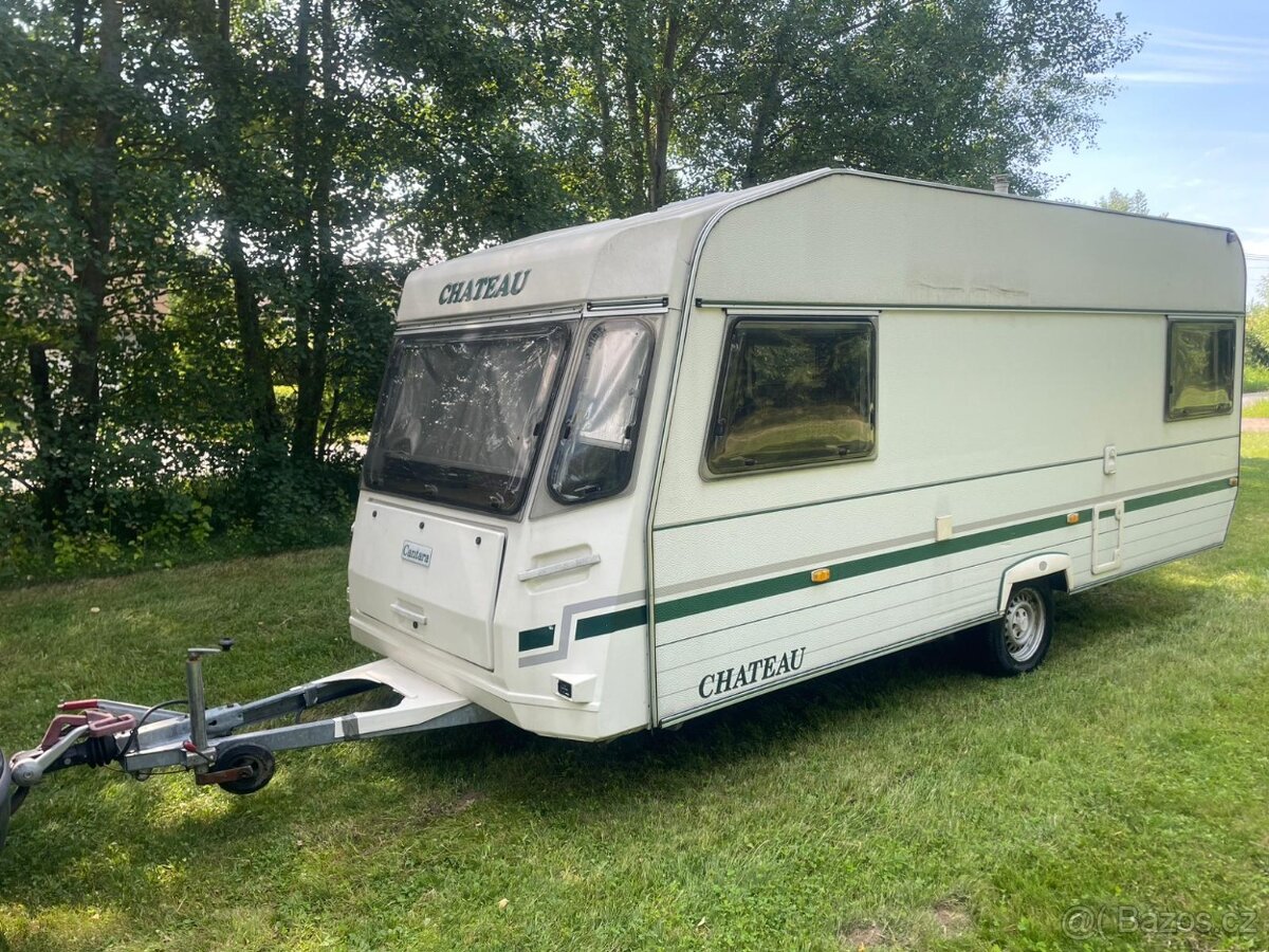 Chateau 495, 4 osoby, předstan, 100km/h
