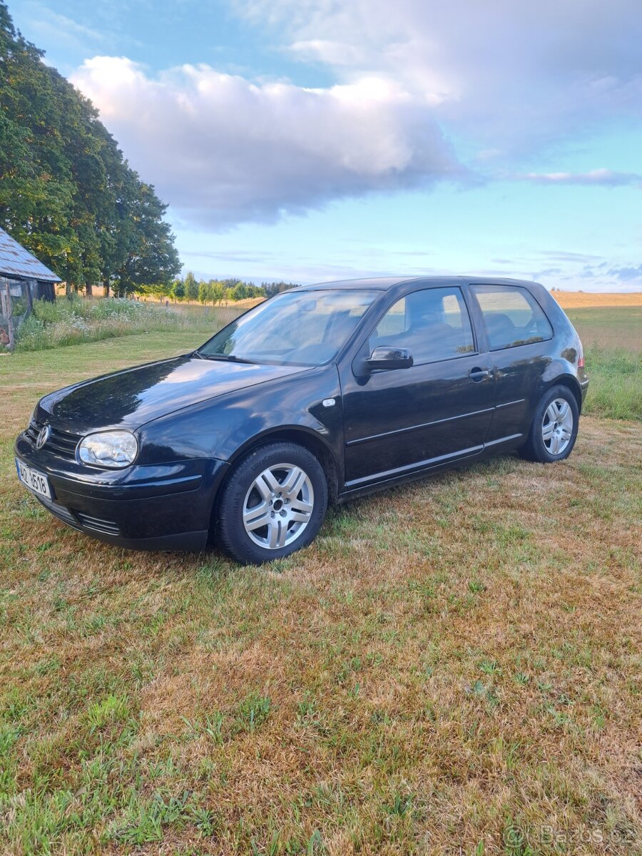 VW Golf 4- 1.6 sr 74 kw 1999