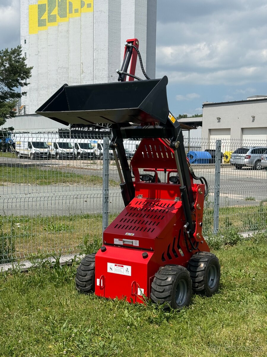 Kolový Mininakladač D950w možnost i V2