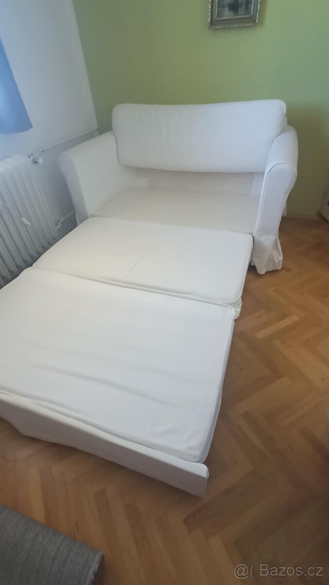 Menší sedačka rozkládací