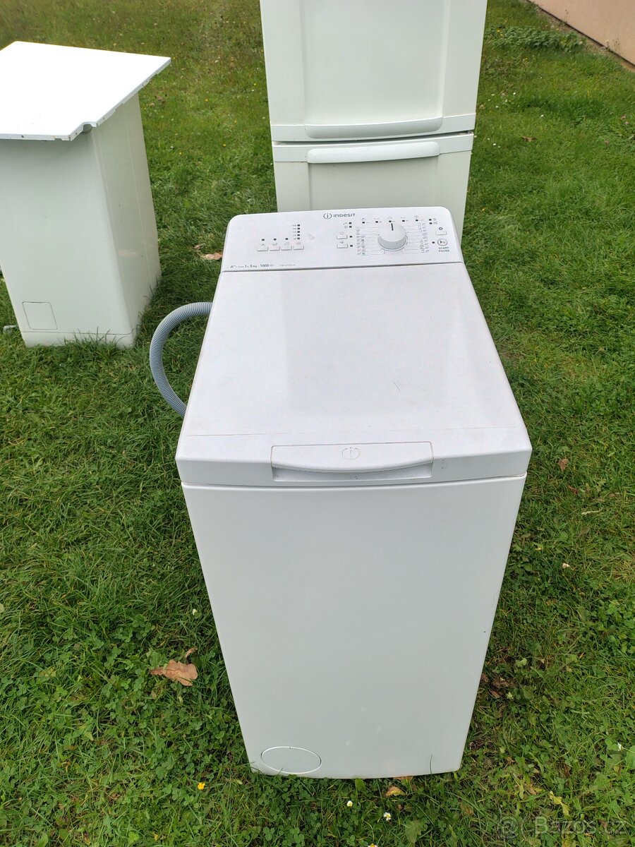 Automatická pračka. Indesit se zárukou