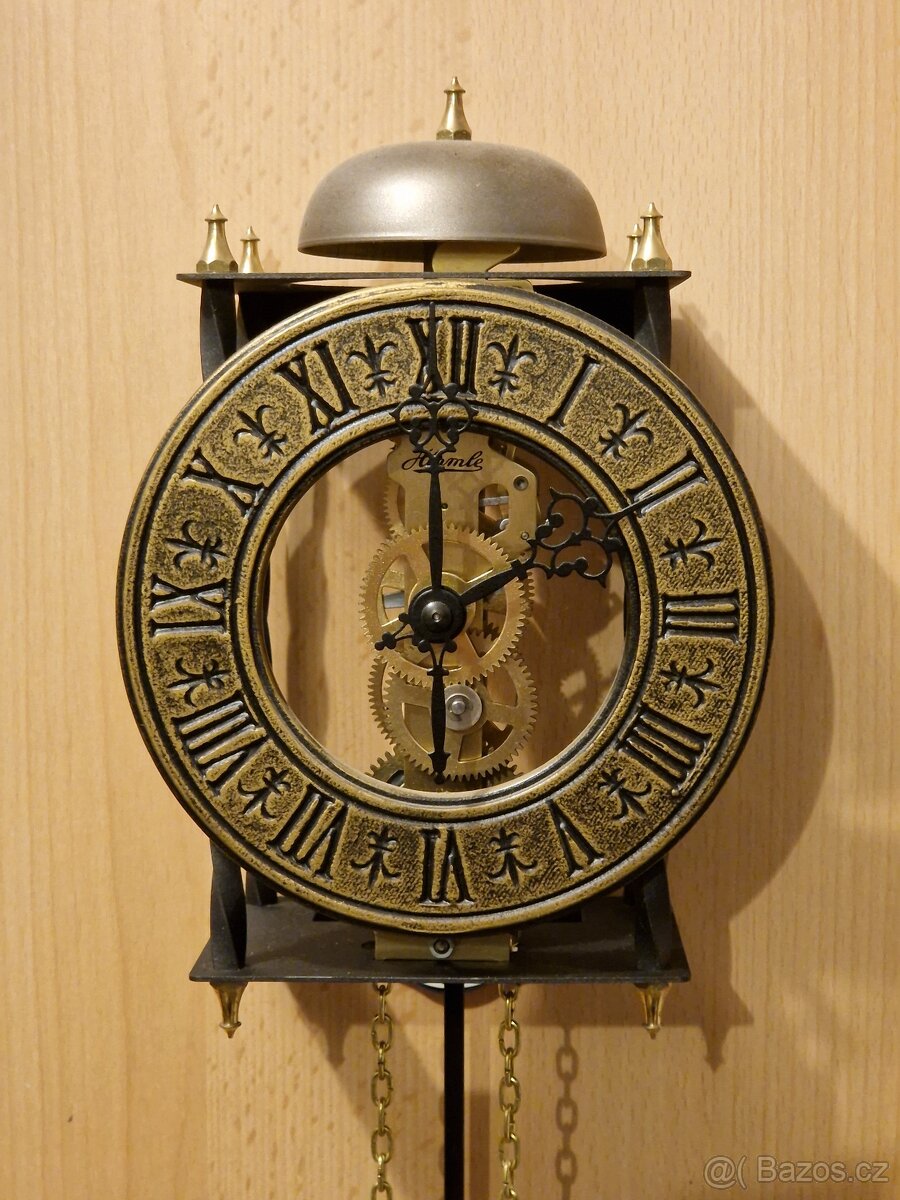 HERMLE nástěnné kyvadlové hodiny