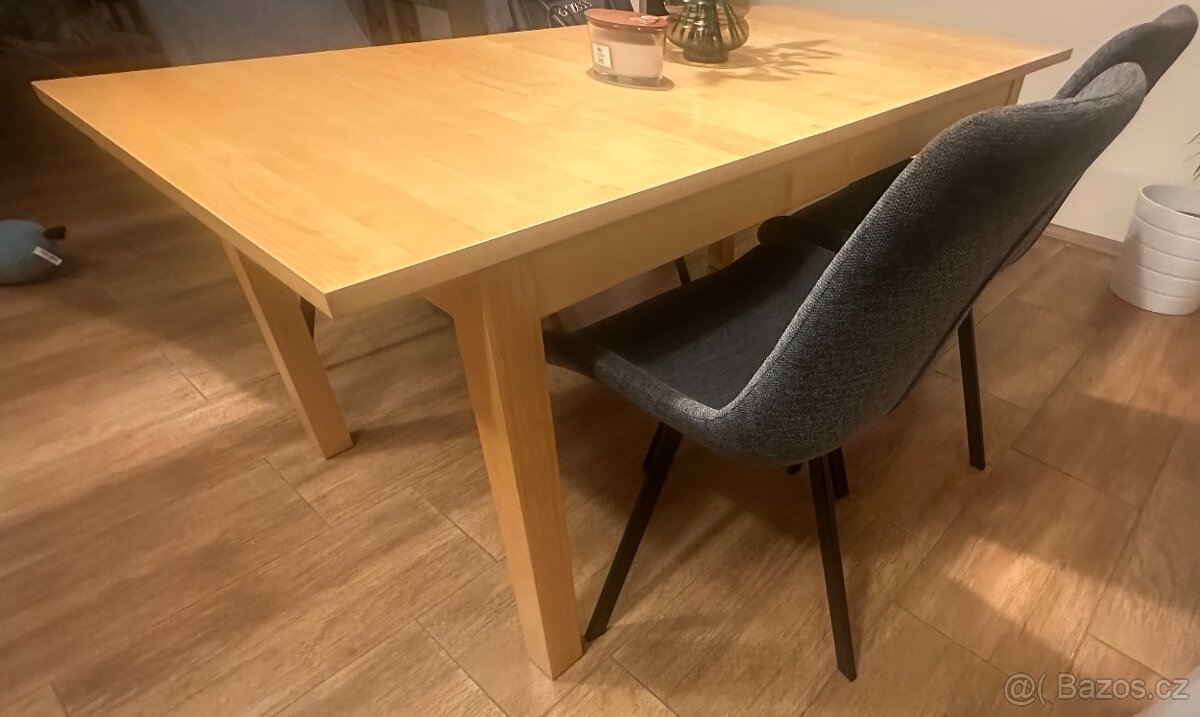 Rozkládací jídelní stůl 84x140-220cm