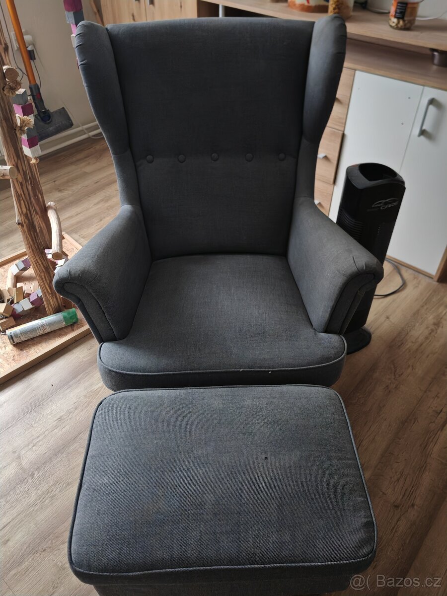 Křeslo ušák