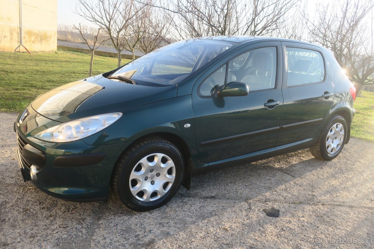 PEUGEOT 307 1.616V, BOHATÁ VÝBAVA