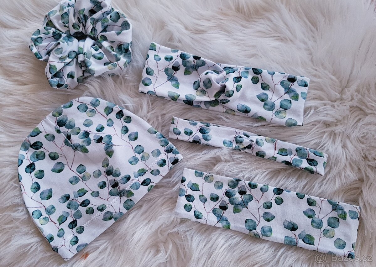 Set čepice a čelenek