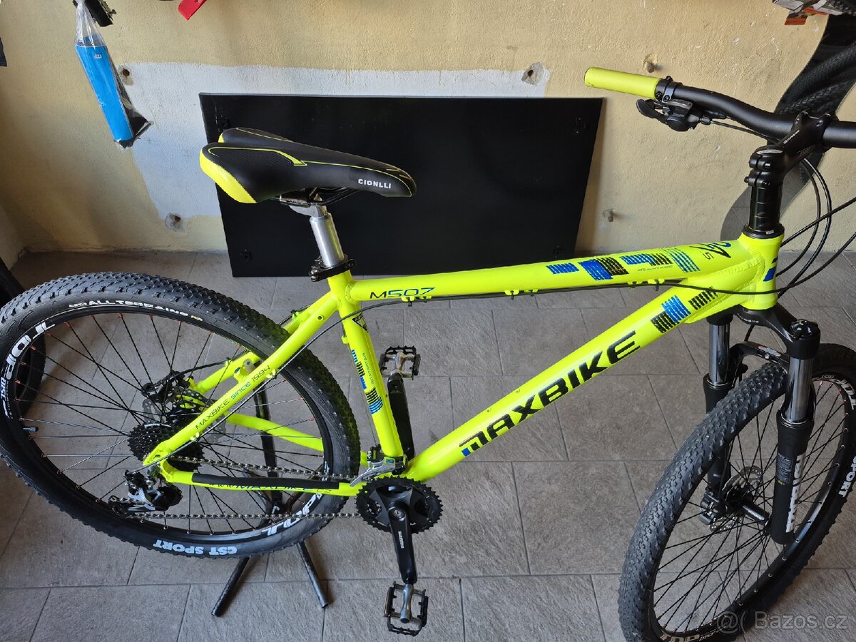 Prodam nove kolo 27 palcu ze zarukou 24mes,nepouzite