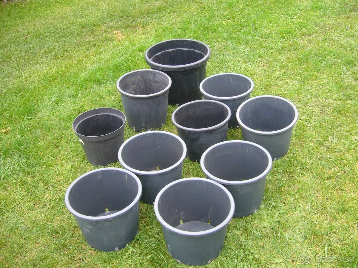 Květináče PE zahradnické velké