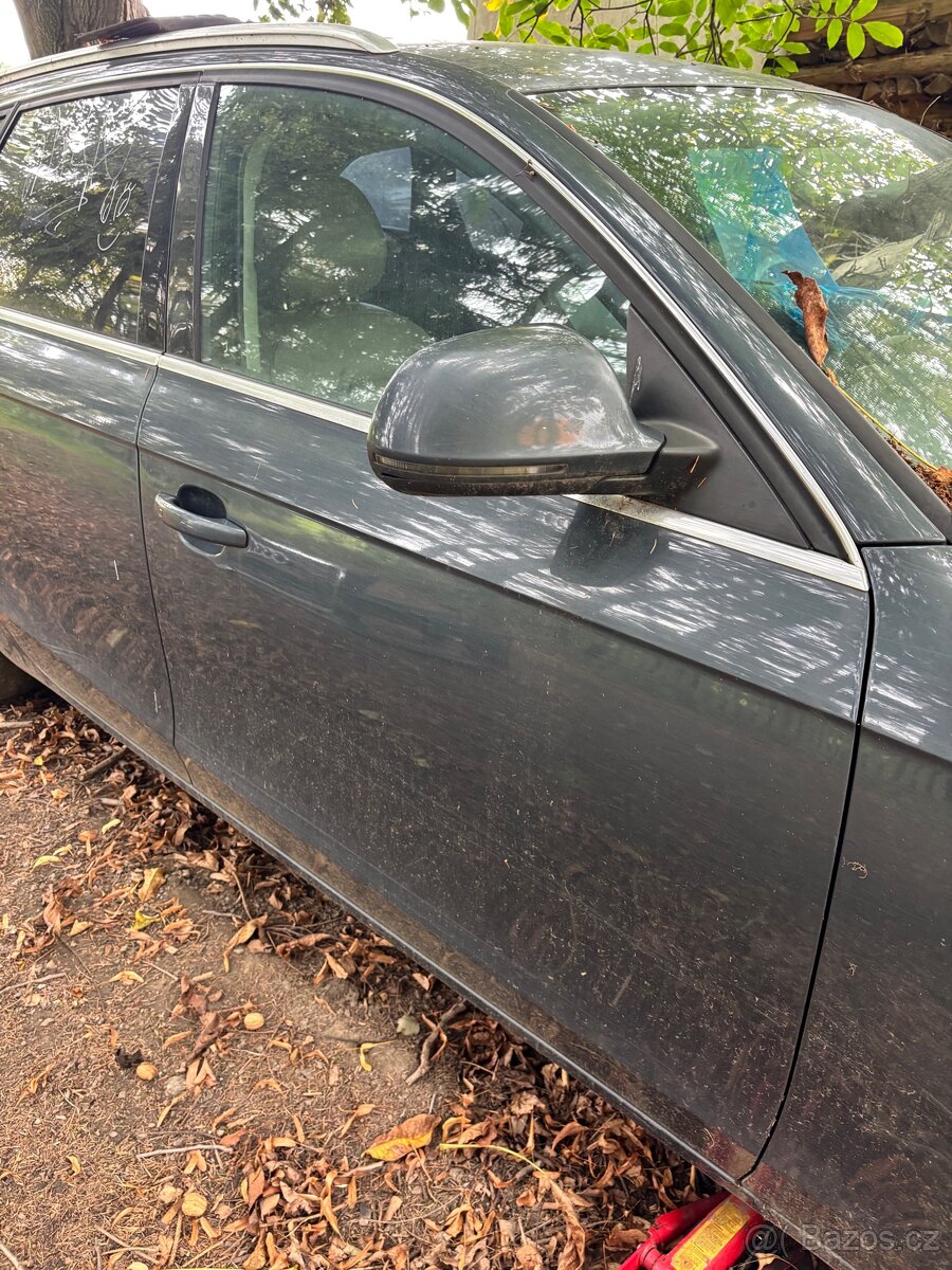 Audi a4 b8 přední dvere