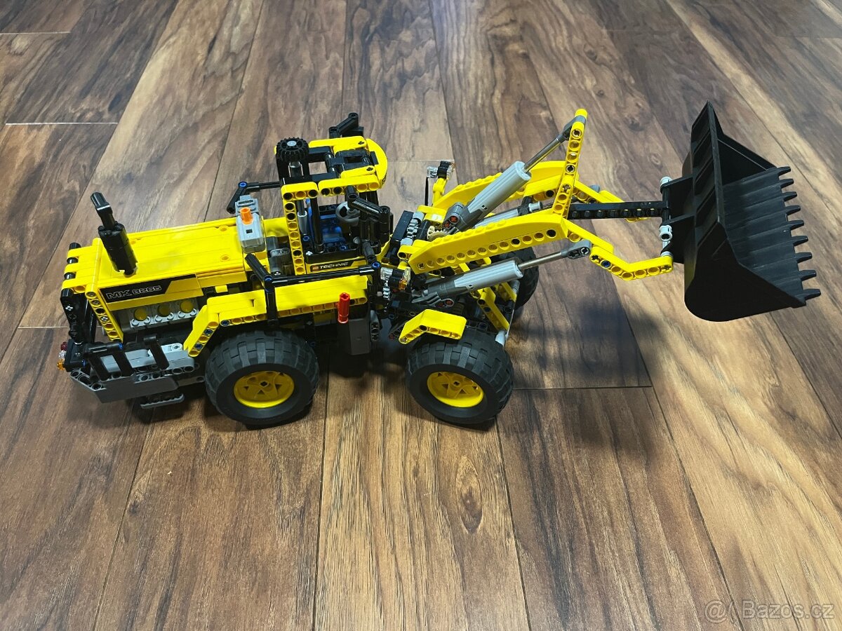 Lego Technic 8265 Přední nakladač