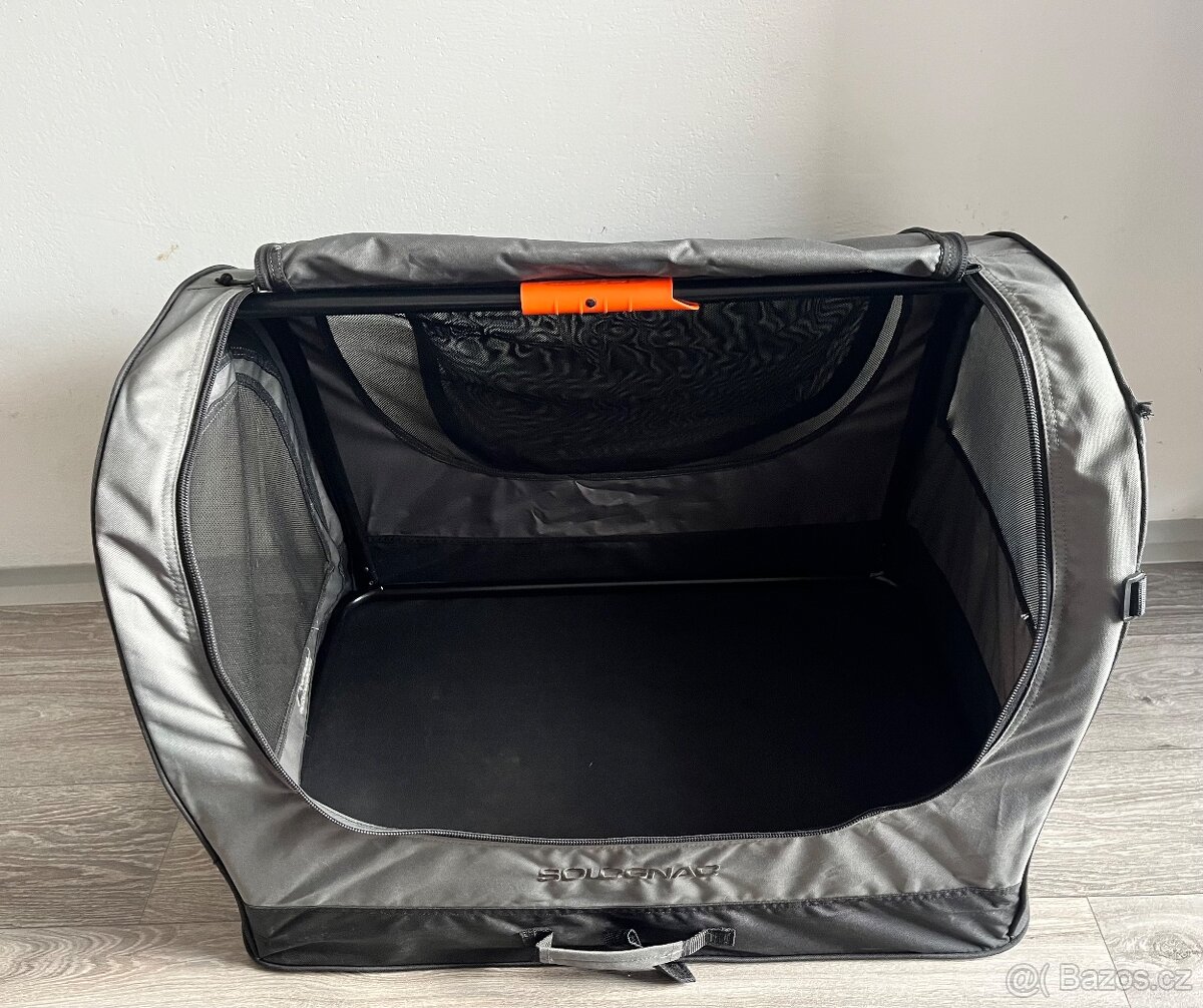 Skládací box pro psa DECATHLON