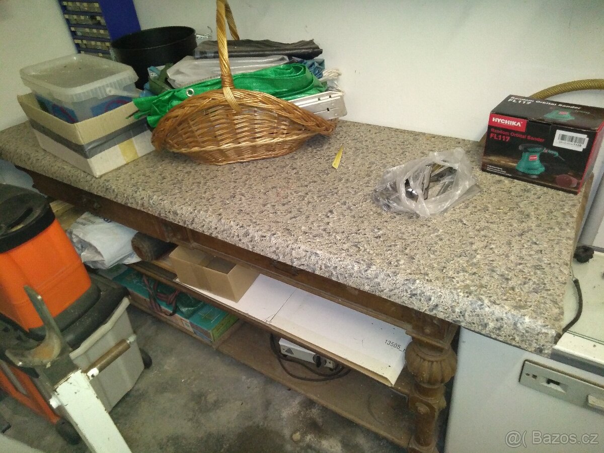 Prodám velký pracovní stůl za super top cenu