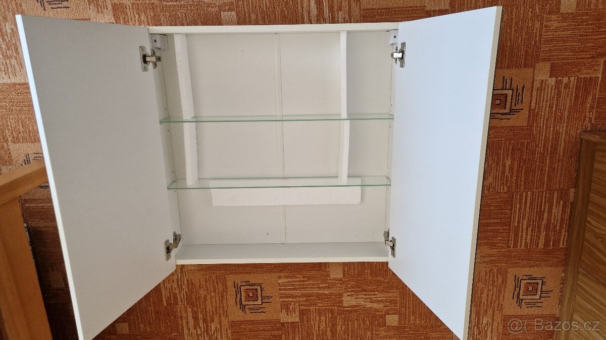 Koupelnová skříňka s LED osvětlením